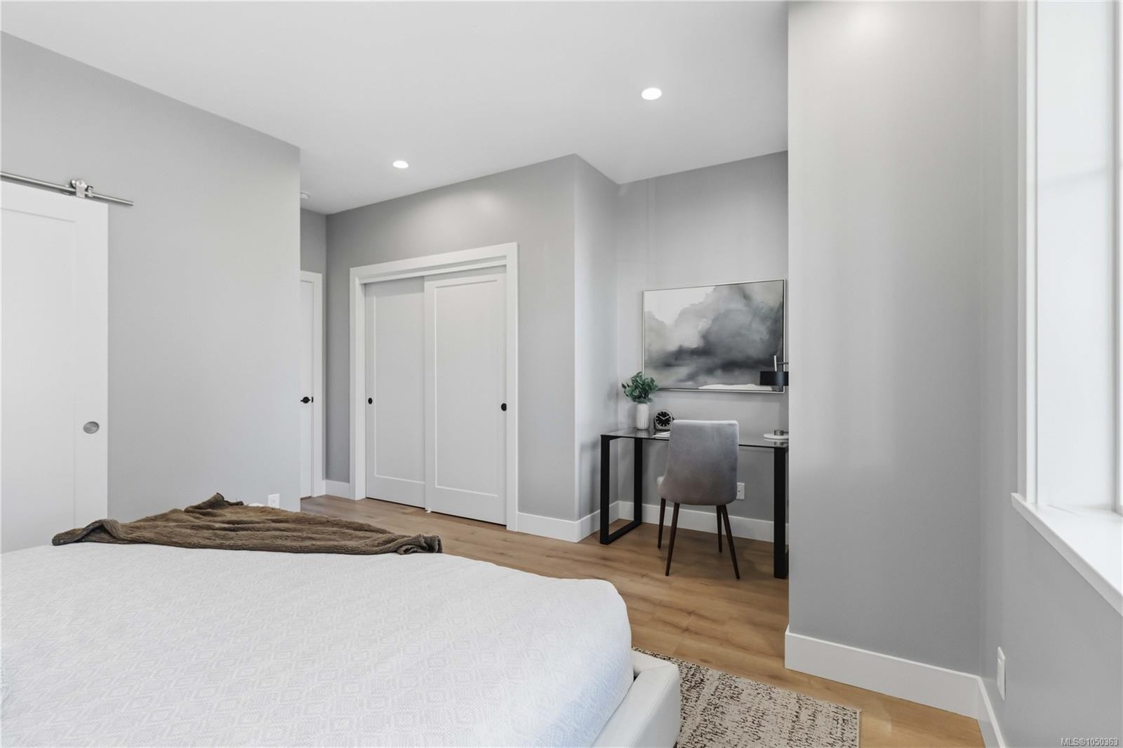 #2-2312 Orchard Ave, Sidney, BC