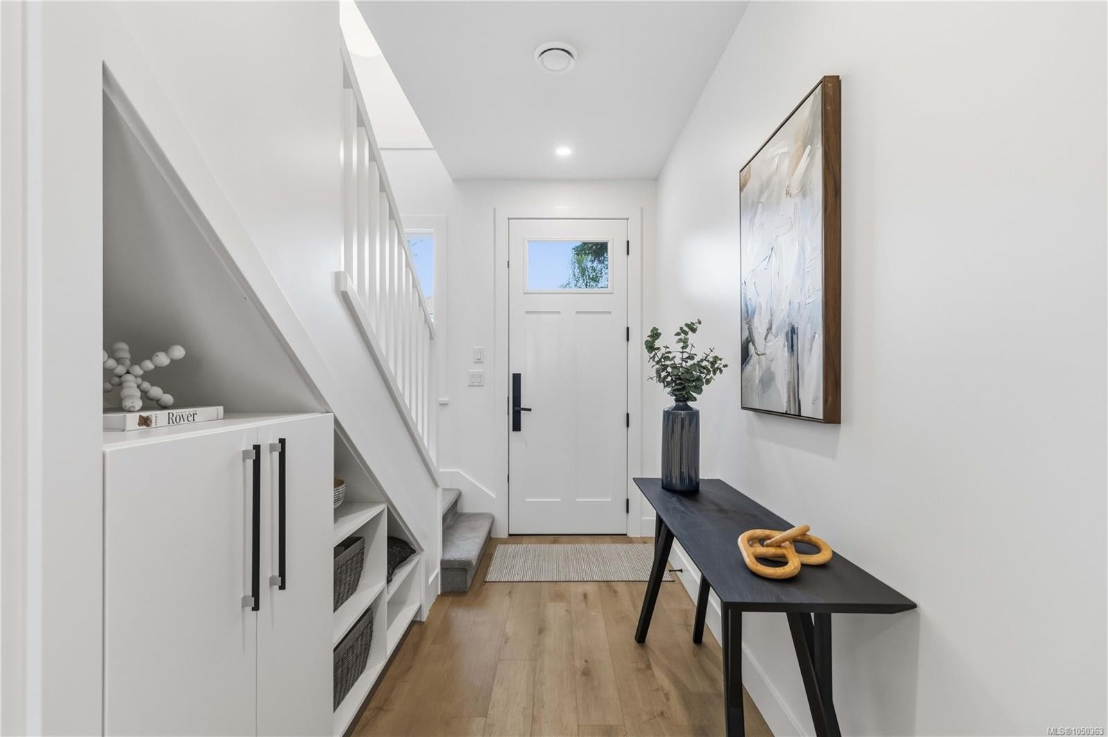 #2-2312 Orchard Ave, Sidney, BC