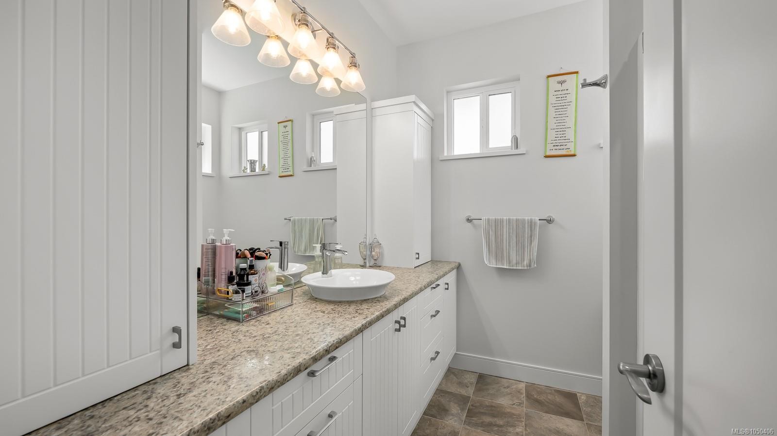 2563 Brookfield Dr, Courtenay, BC