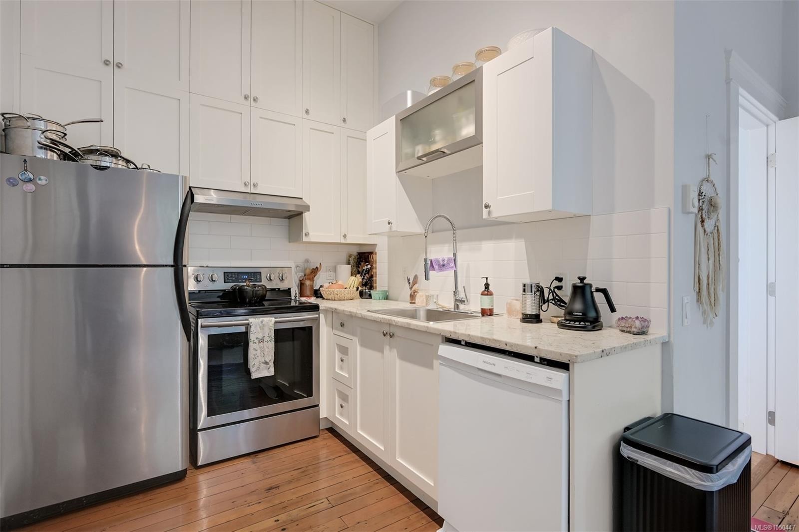 737 Vancouver St, Victoria, BC