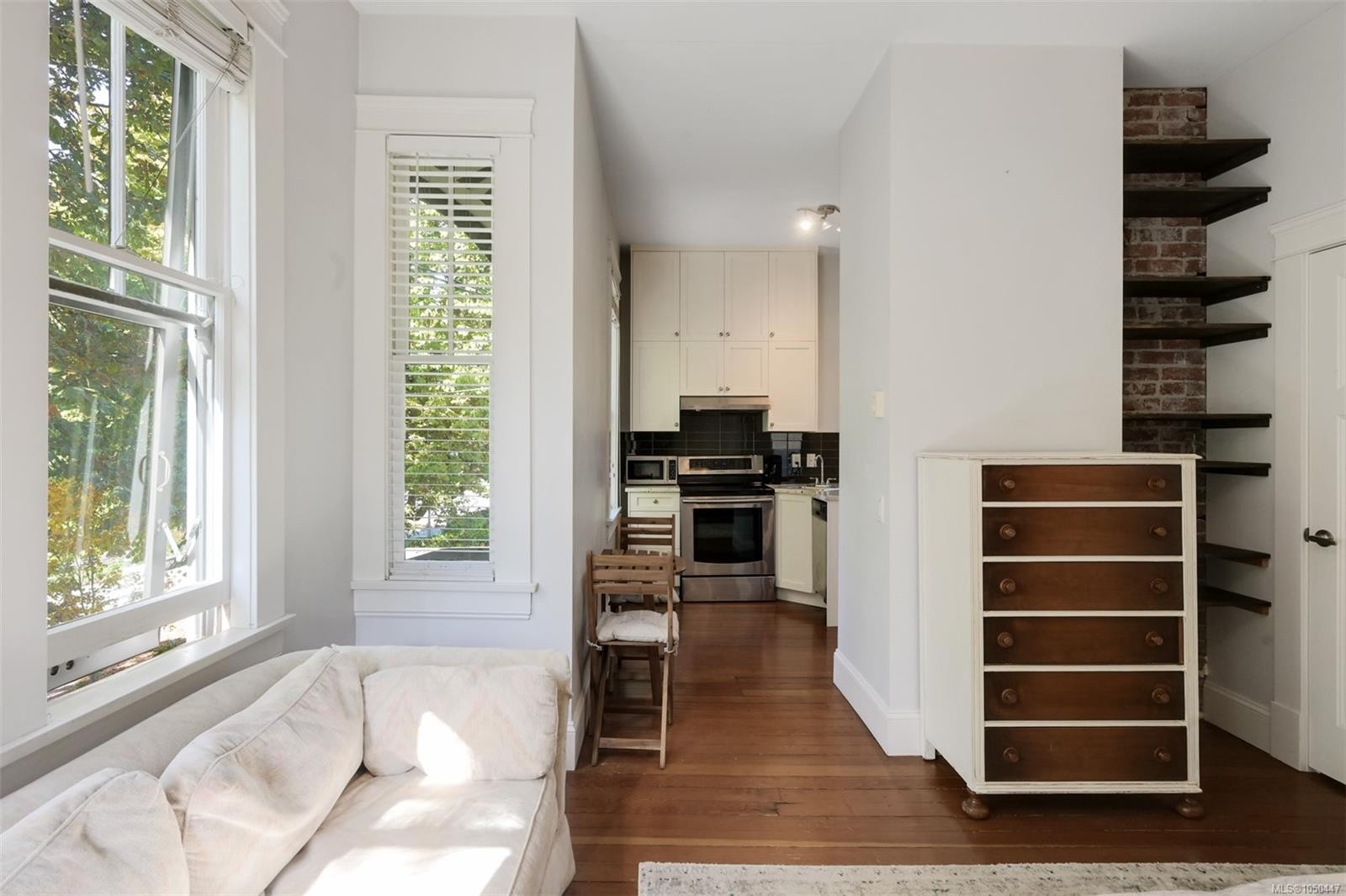 737 Vancouver St, Victoria, BC