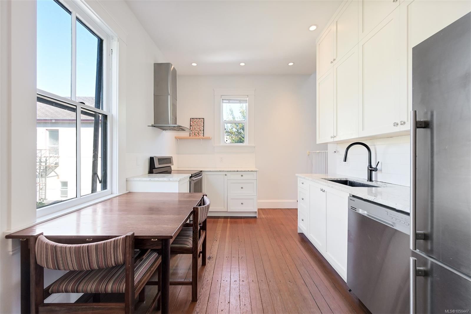 737 Vancouver St, Victoria, BC