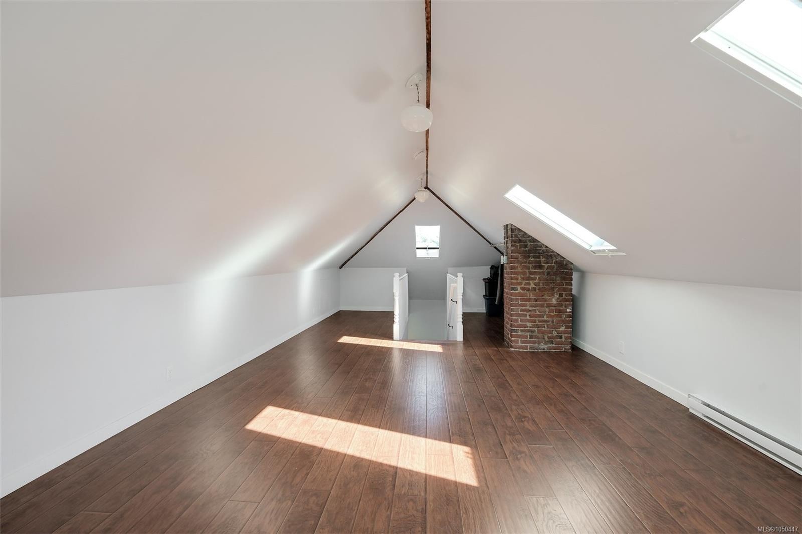737 Vancouver St, Victoria, BC