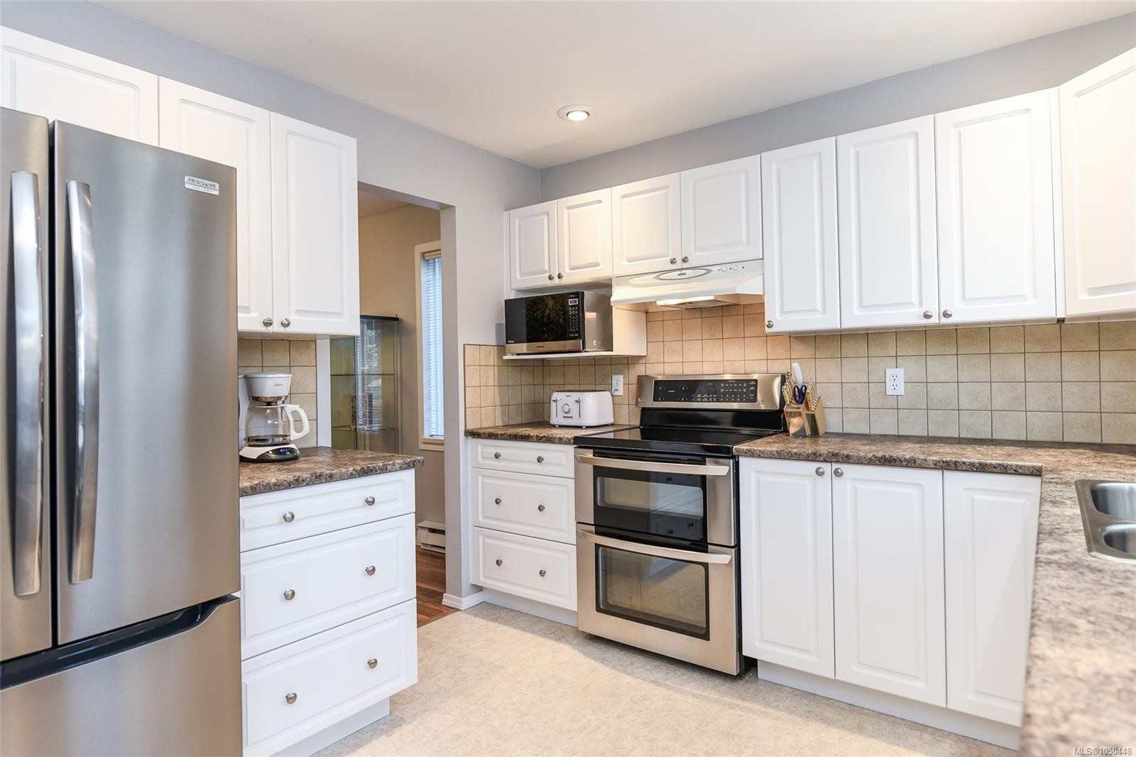 2233 Bolt Ave, Comox, BC