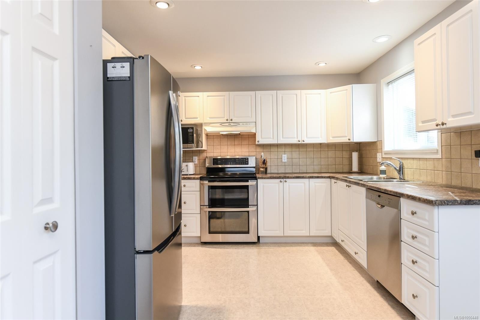2233 Bolt Ave, Comox, BC