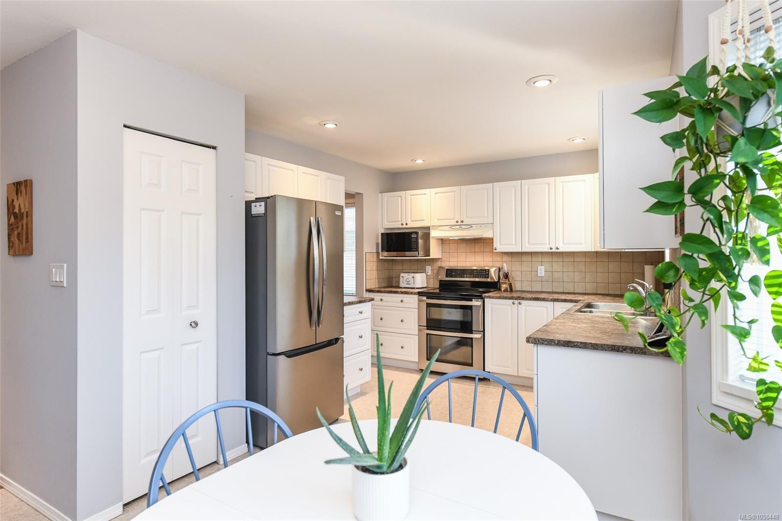 2233 Bolt Ave, Comox, BC