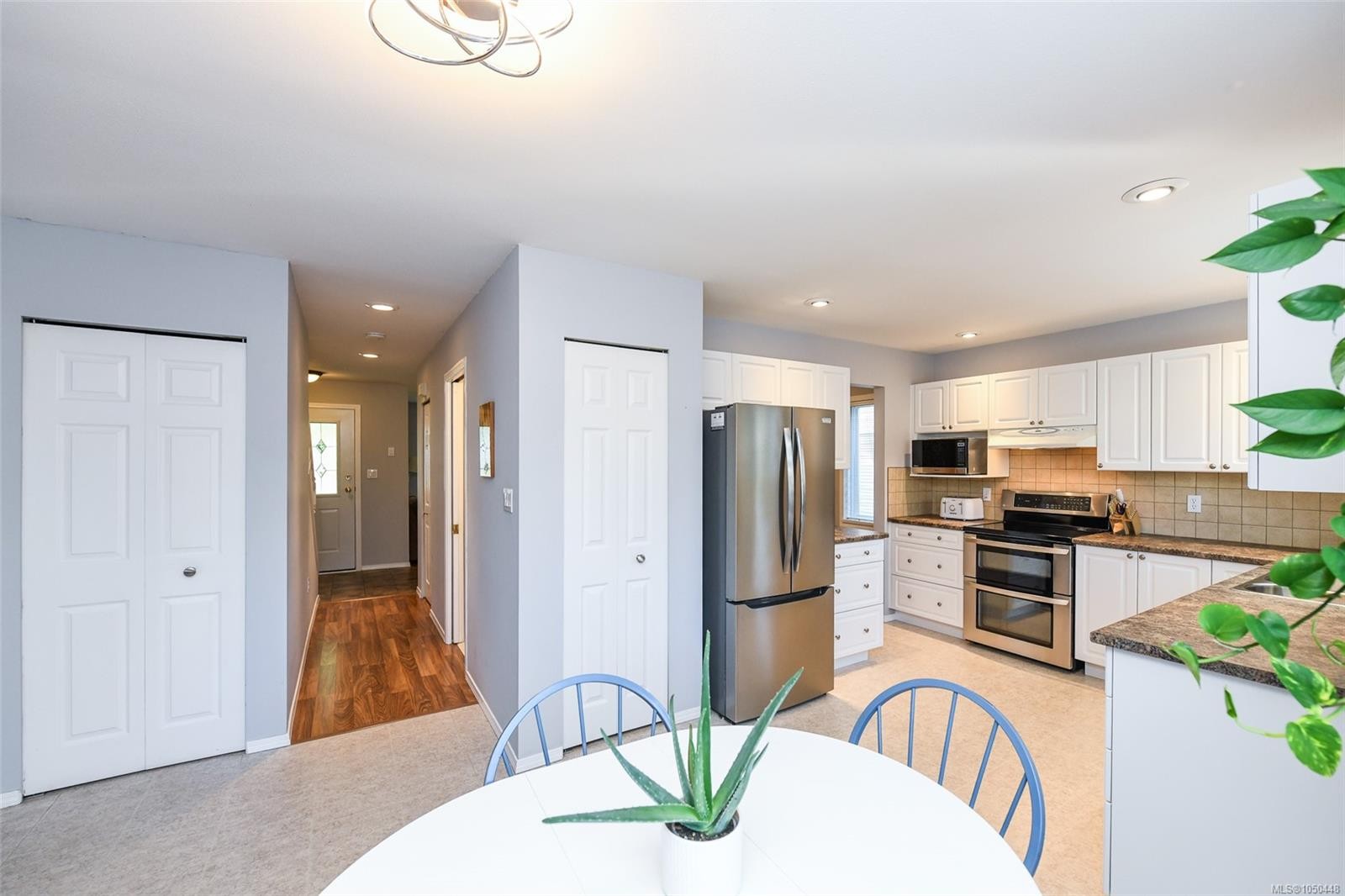 2233 Bolt Ave, Comox, BC