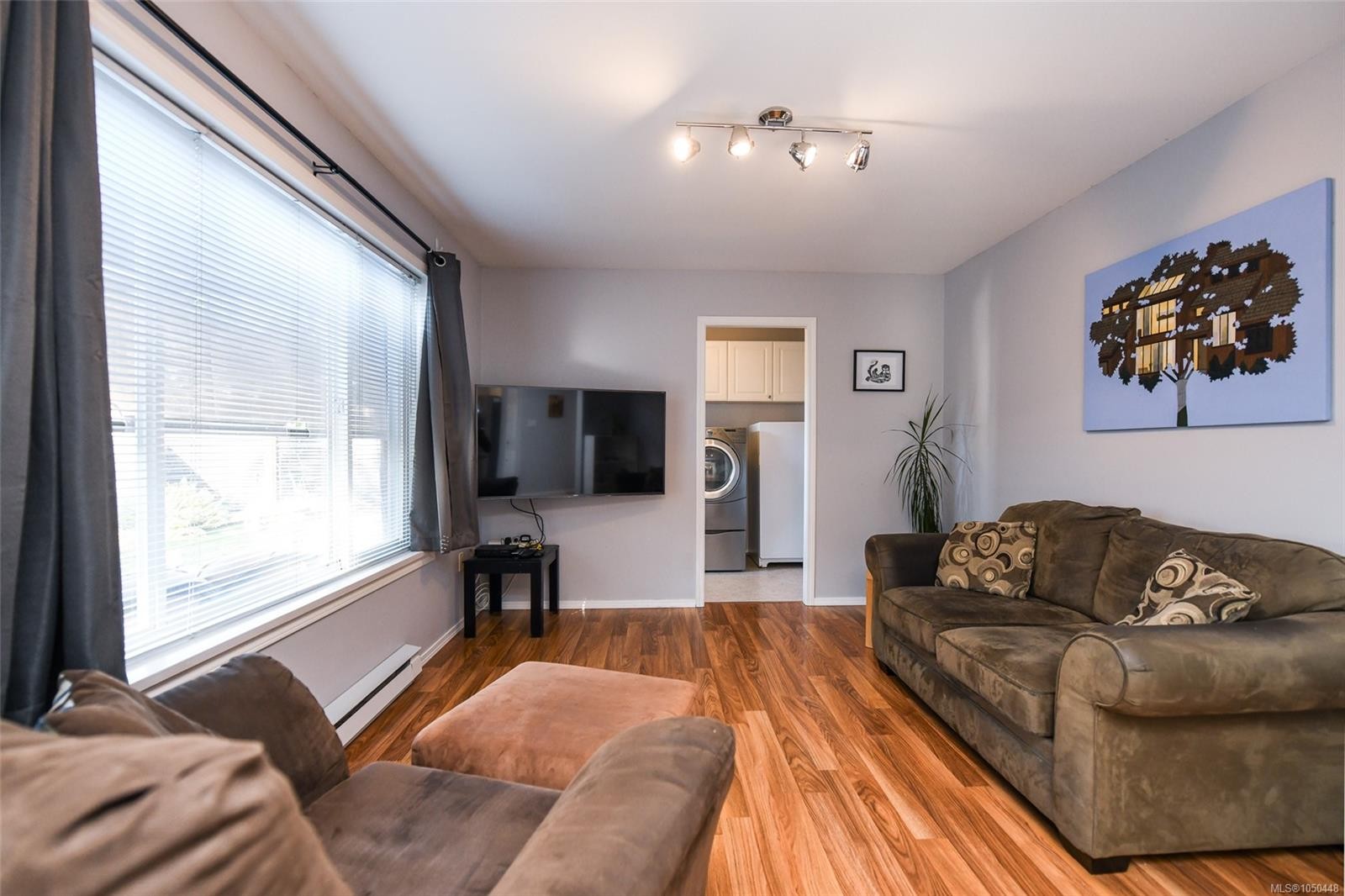 2233 Bolt Ave, Comox, BC