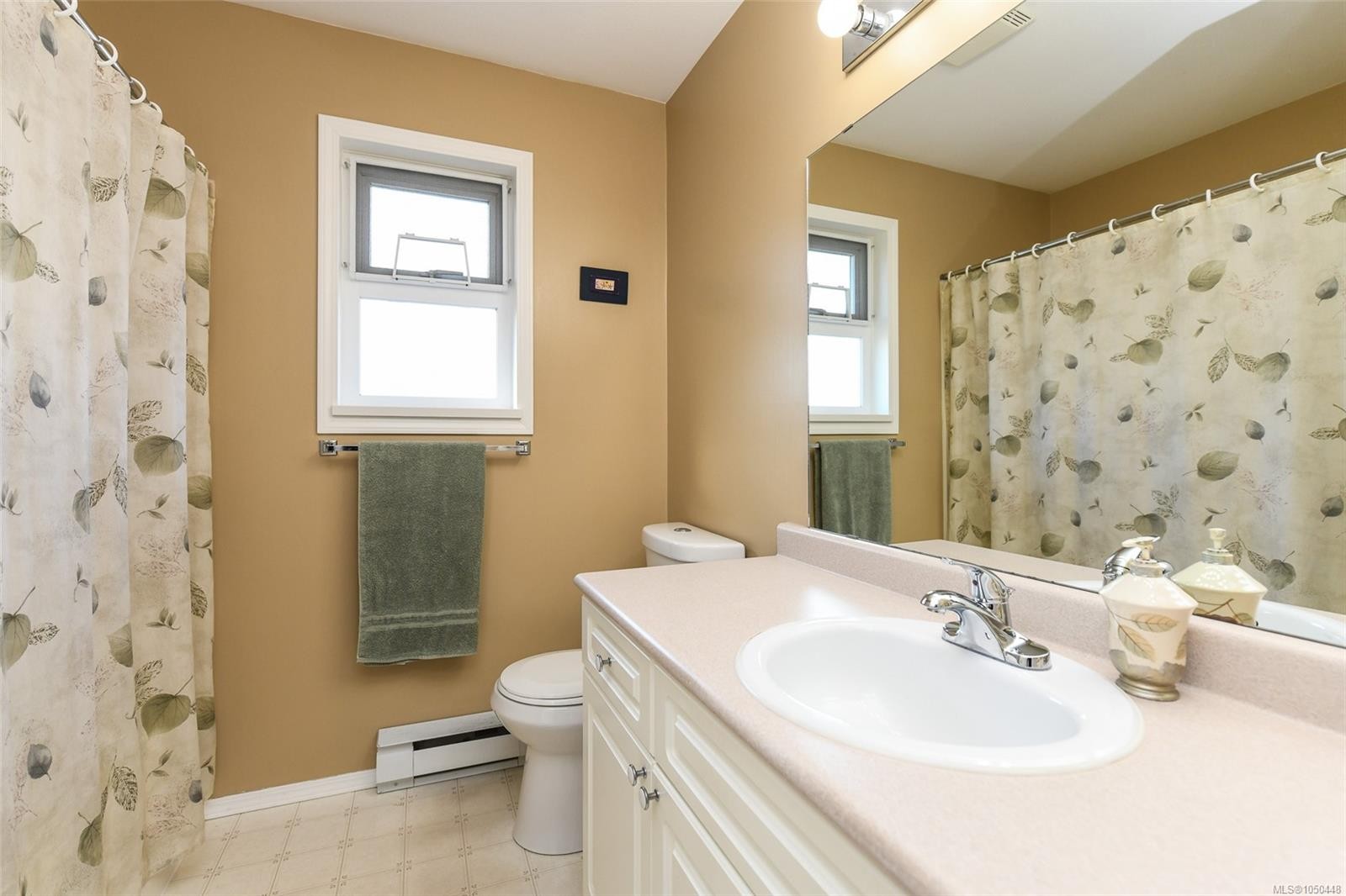 2233 Bolt Ave, Comox, BC