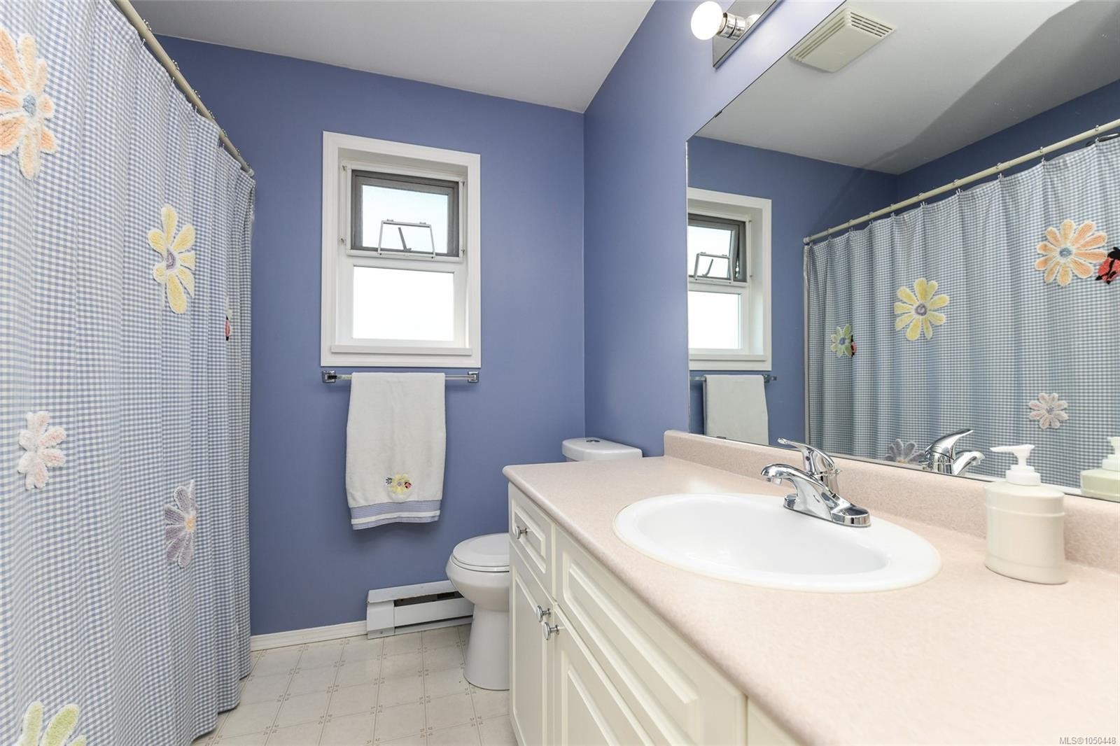 2233 Bolt Ave, Comox, BC