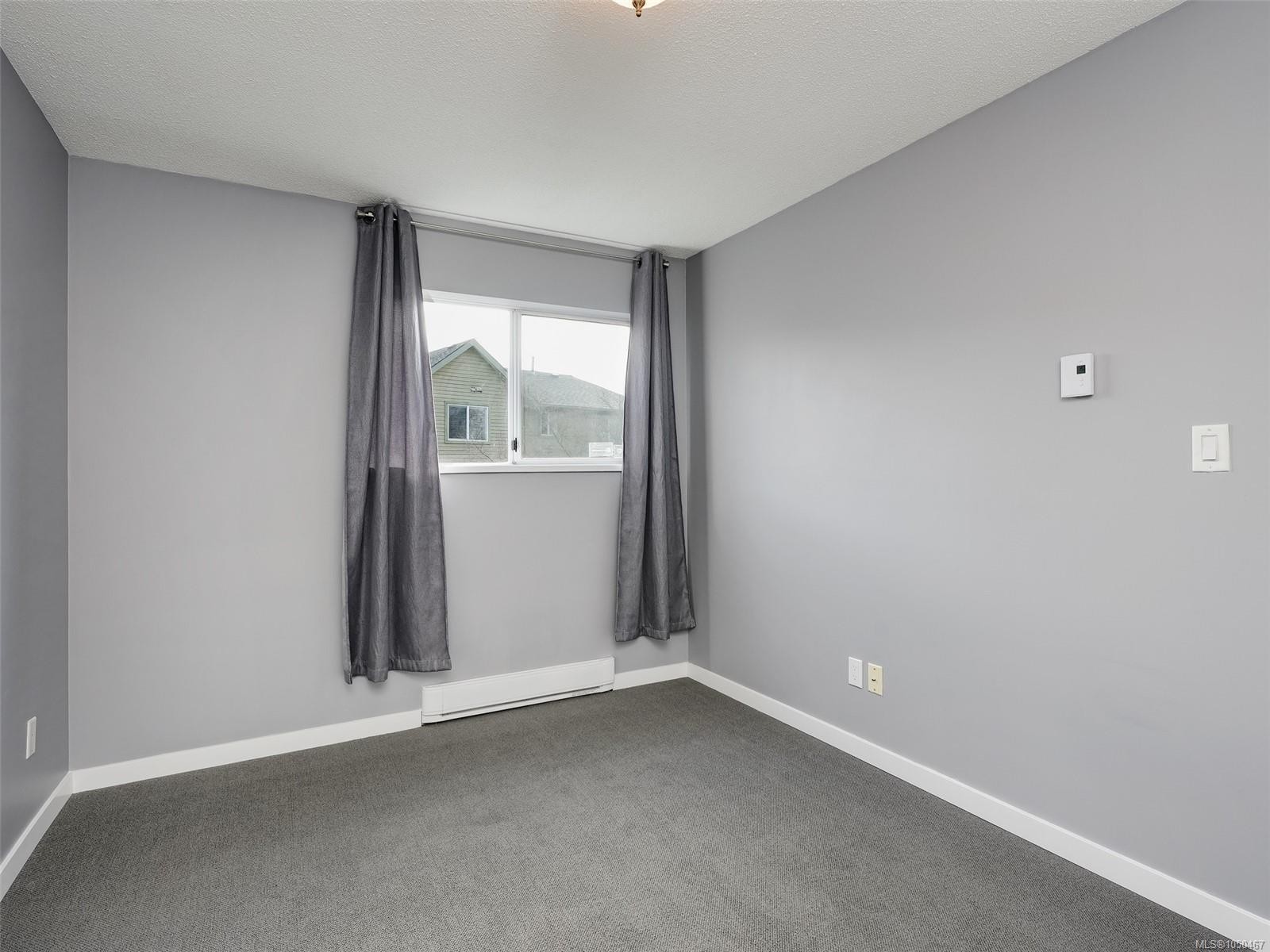 #4-9923 Seventh St, Sidney, BC