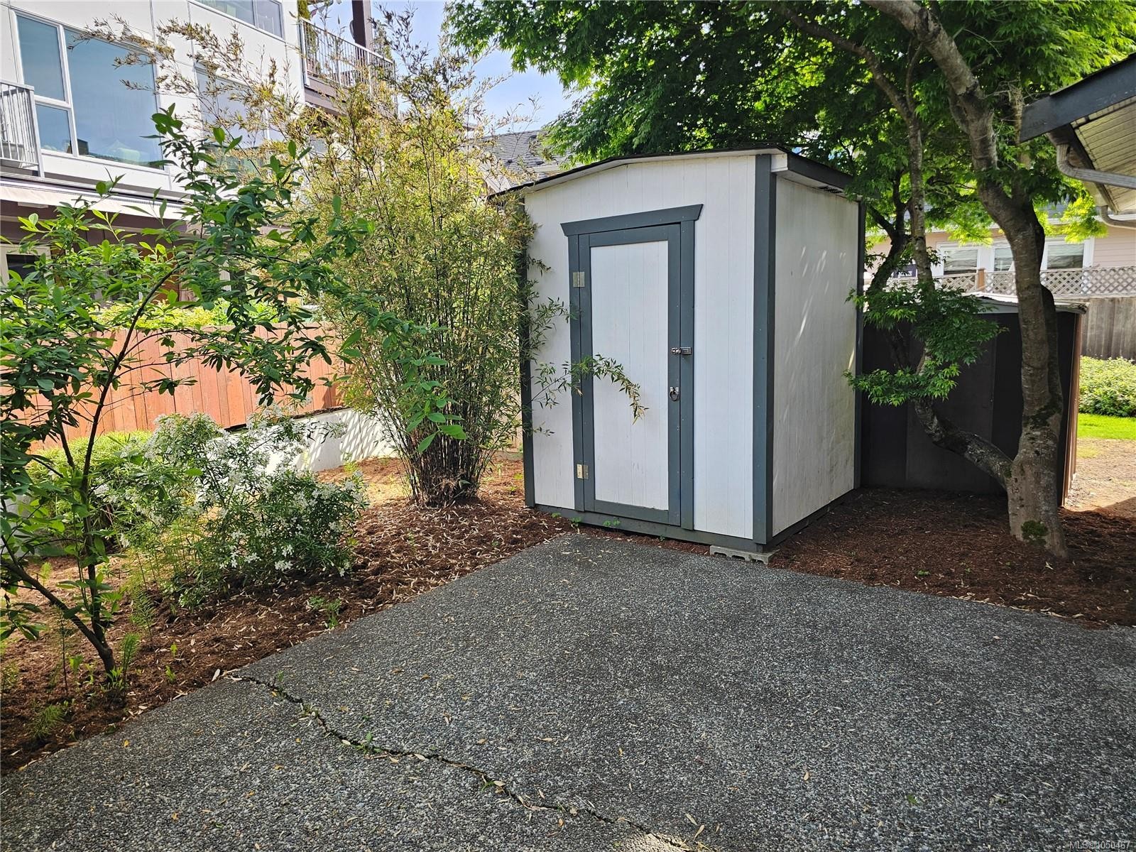 #4-9923 Seventh St, Sidney, BC