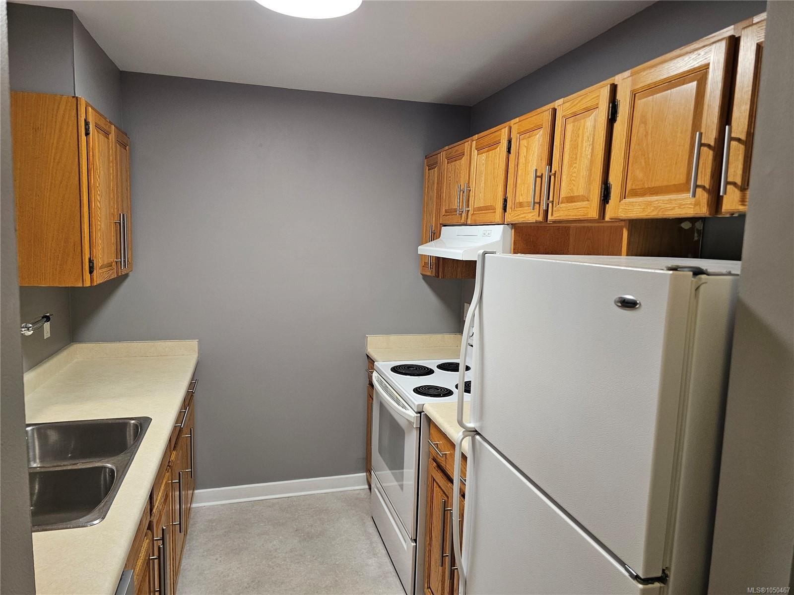 #4-9923 Seventh St, Sidney, BC