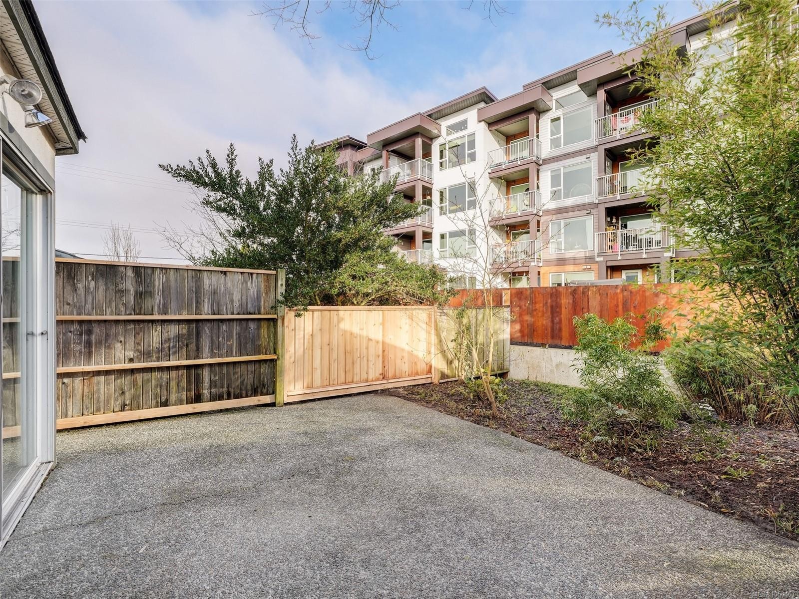 #4-9923 Seventh St, Sidney, BC