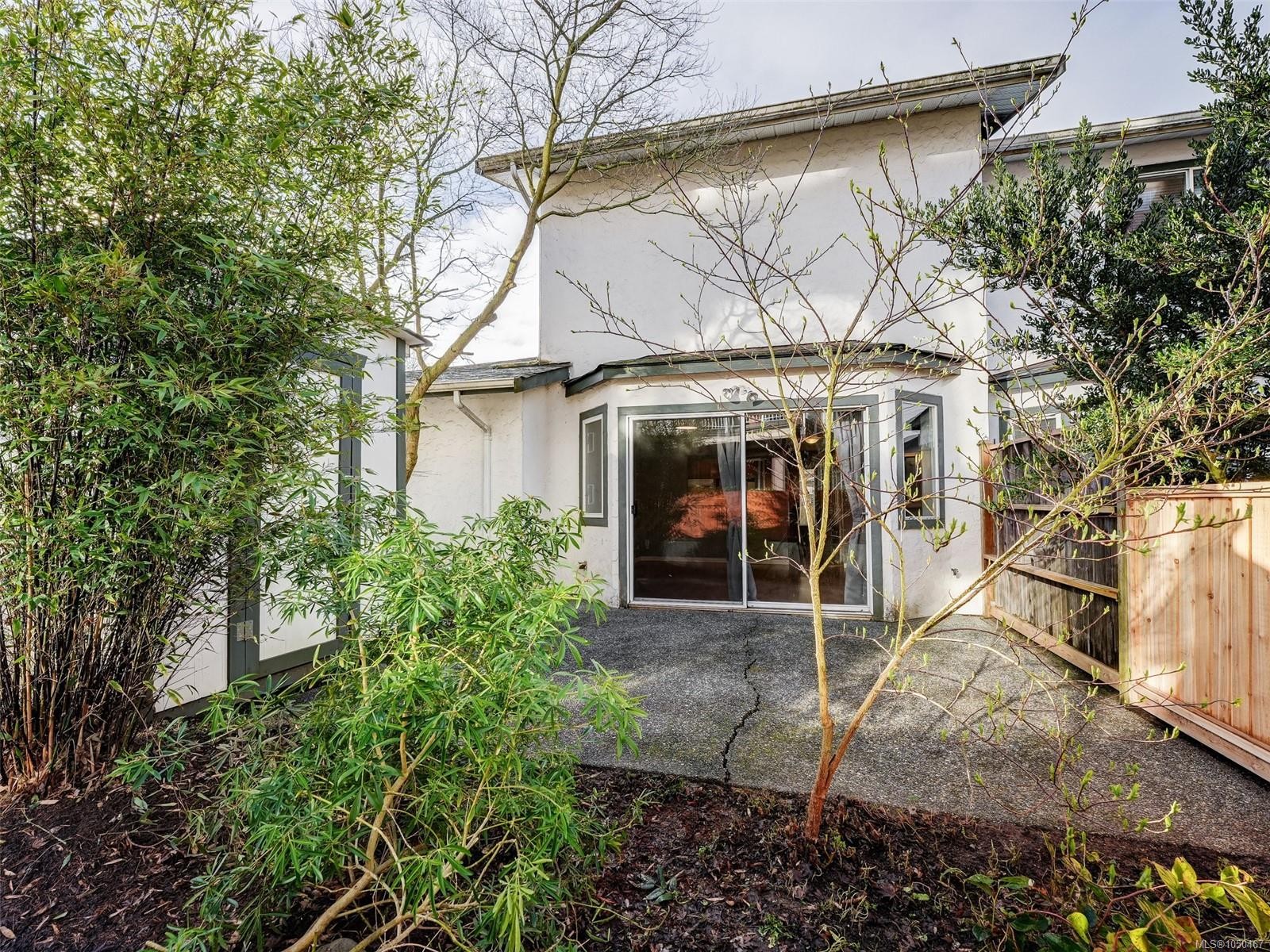 #4-9923 Seventh St, Sidney, BC