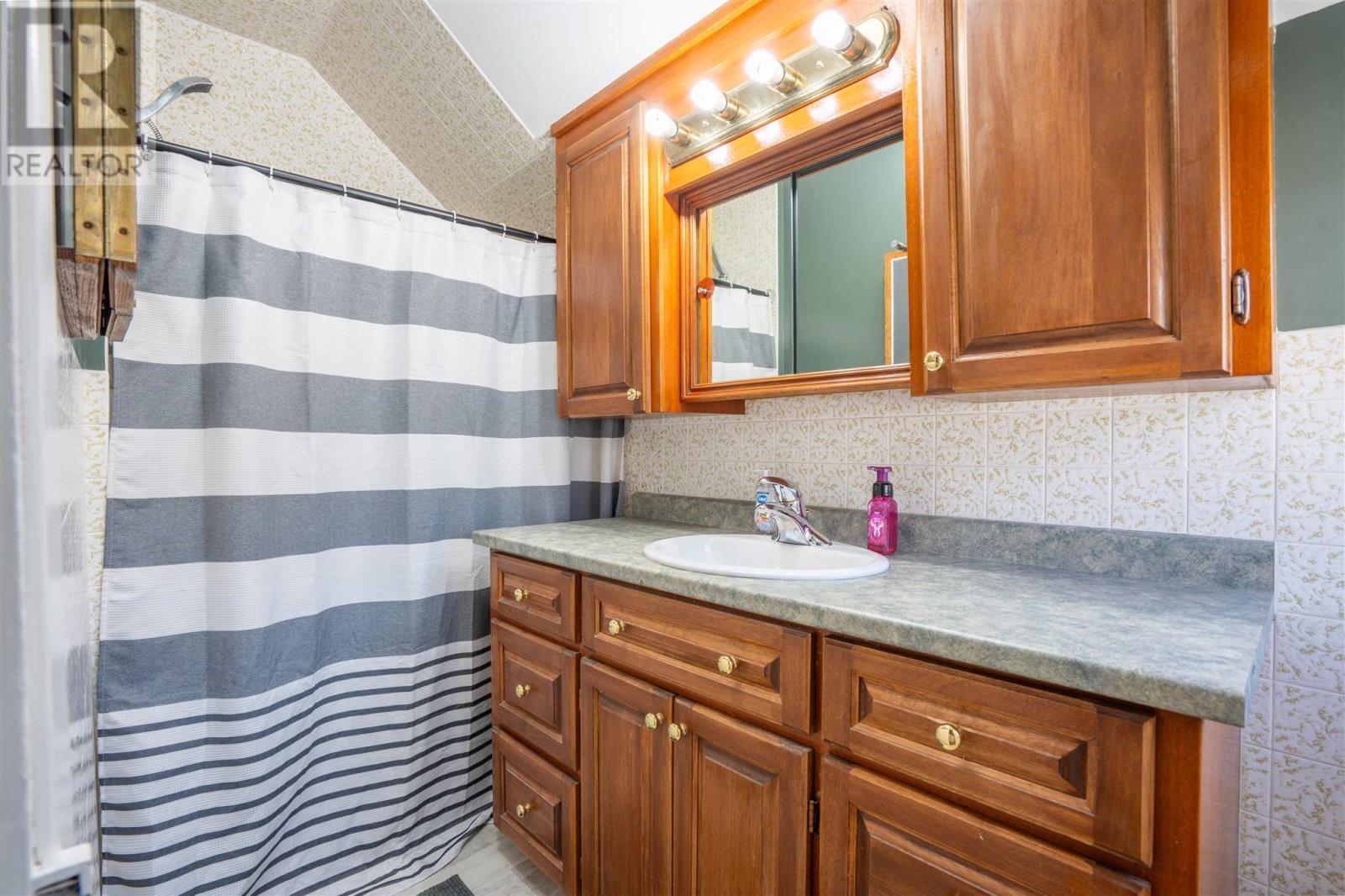 225 Beverley St, Sault Ste Marie, ON
