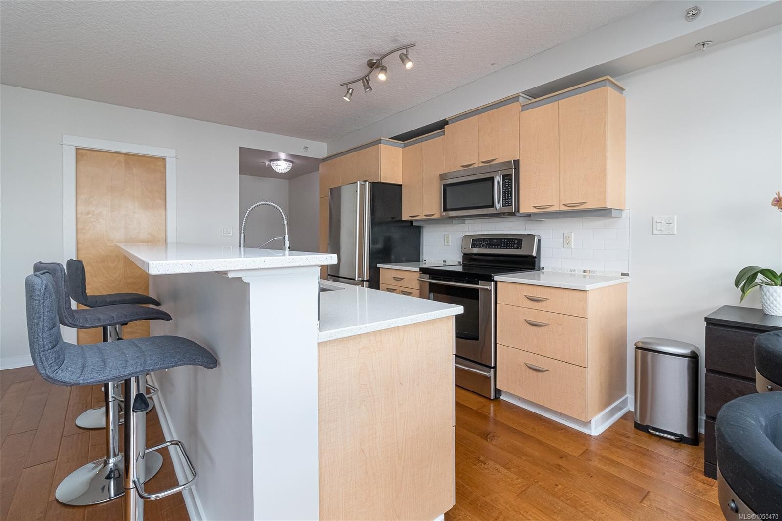 #505-1030 Yates St, Victoria, BC