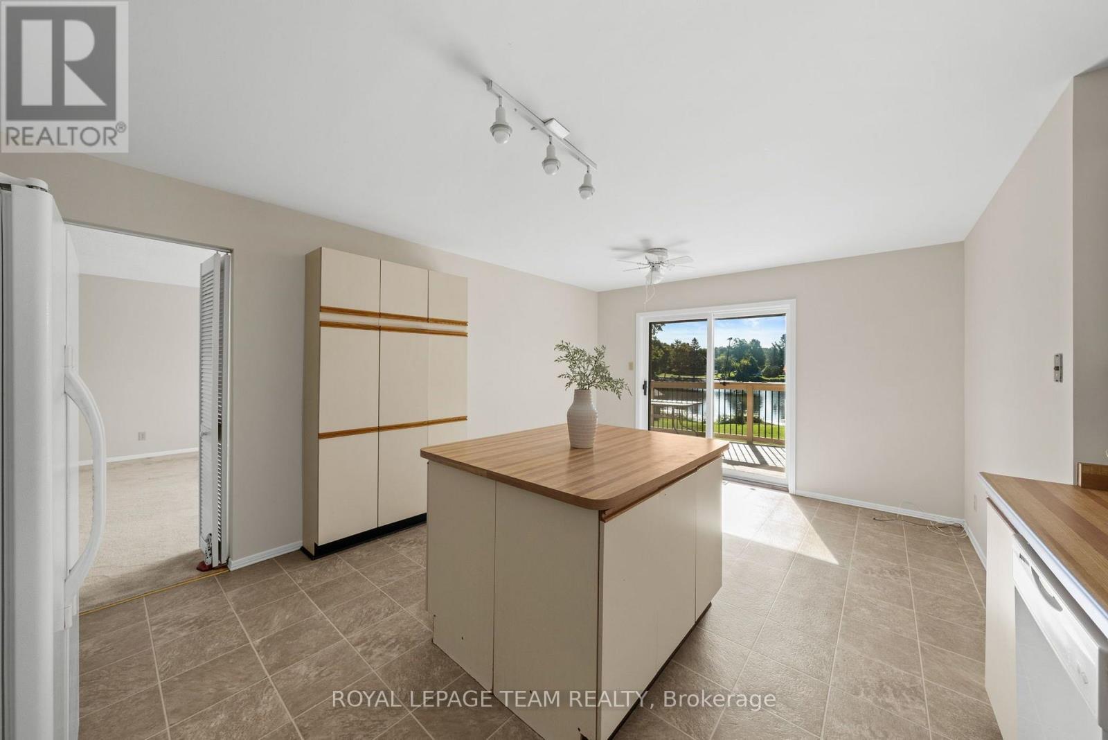 6591 Marina Drive, Ottawa, ON