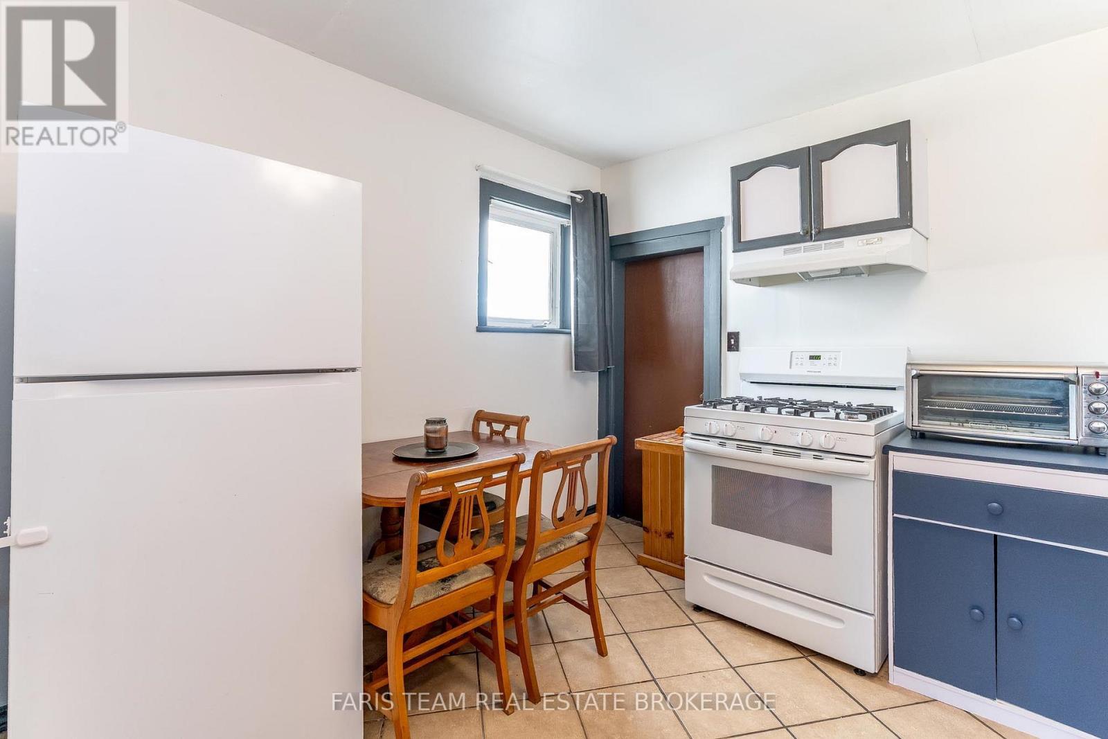 390 Mildred Street, Midland, ON