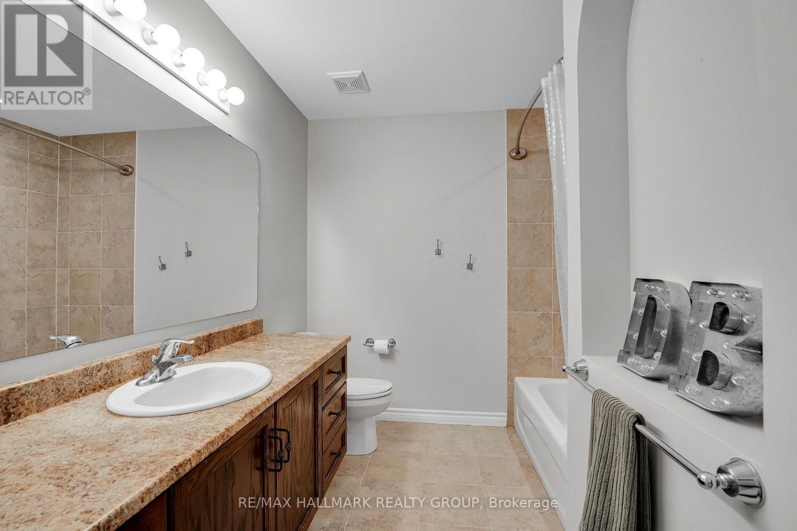 56 Golflinks Drive, Ottawa, ON