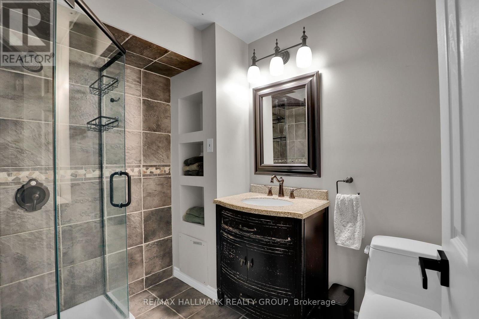56 Golflinks Drive, Ottawa, ON