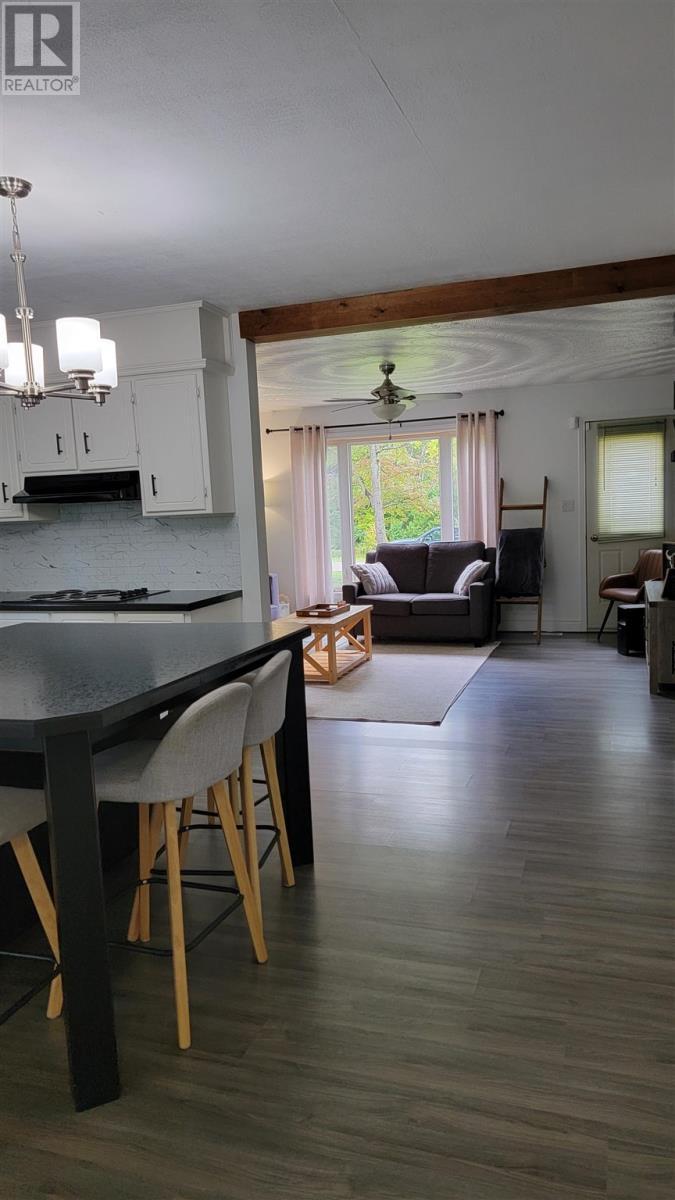 16 Maple Dr, Echo Bay, ON