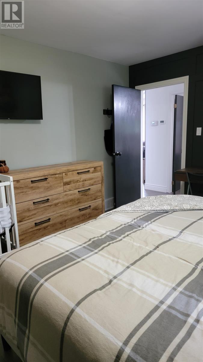 16 Maple Dr, Echo Bay, ON