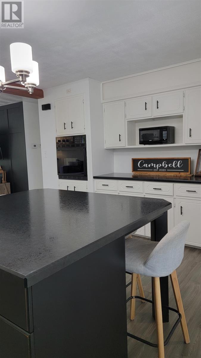 16 Maple Dr, Echo Bay, ON