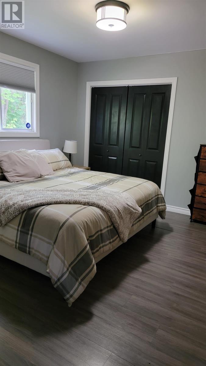 16 Maple Dr, Echo Bay, ON