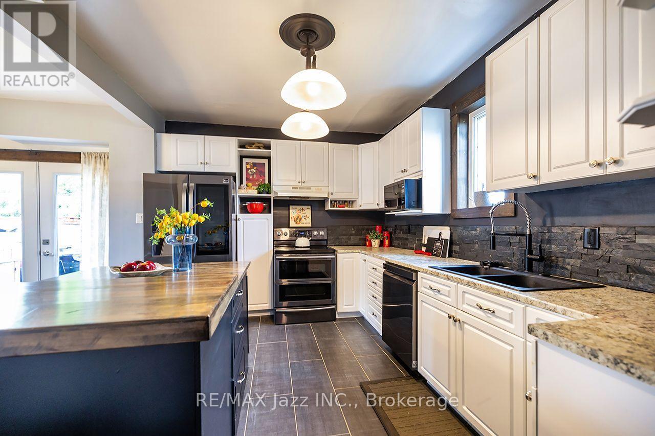 Functional Layout with Great Appliances - 180 Olive Avenue, Oshawa (Central), ON