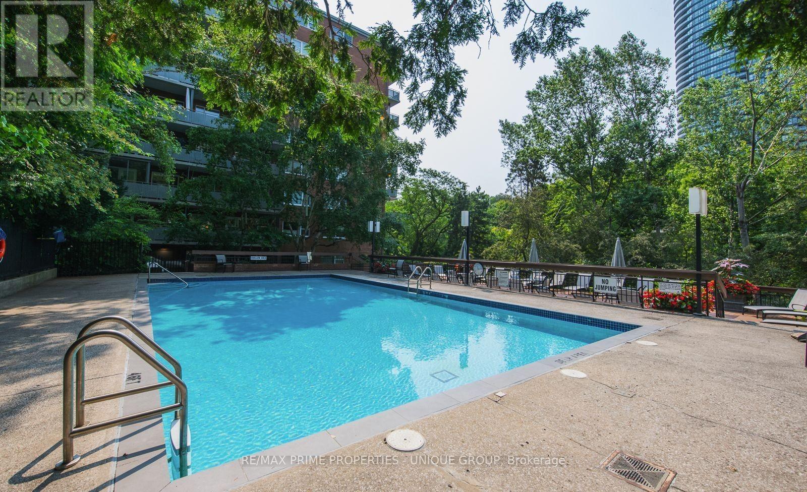 644 - 21 Dale Avenue, Toronto, ON