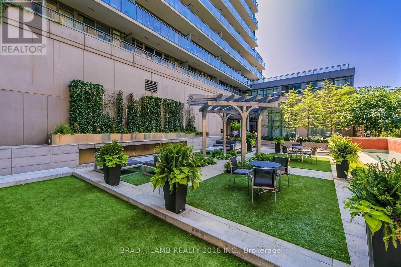 809 - 775 King Street W, Toronto, ON