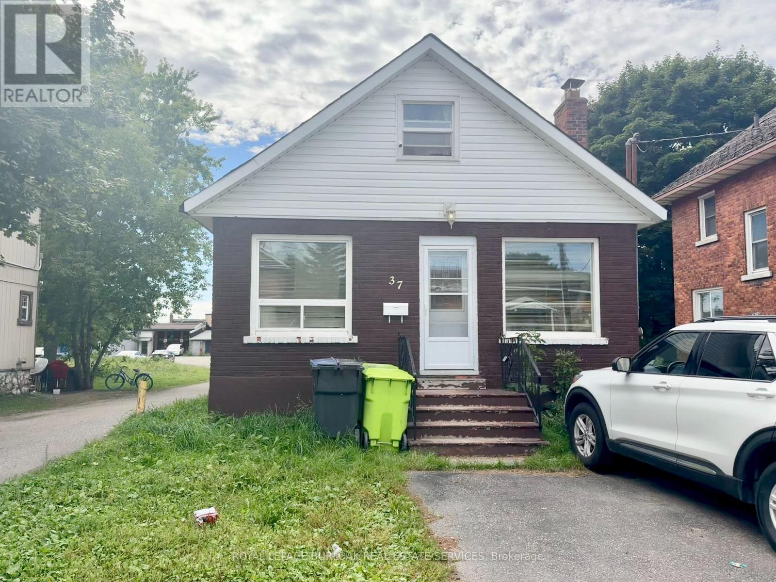 37 Albert Street E, Sault Ste Marie, ON