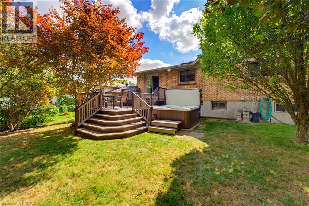 32 Wedgewood Drive, Brantford, ON