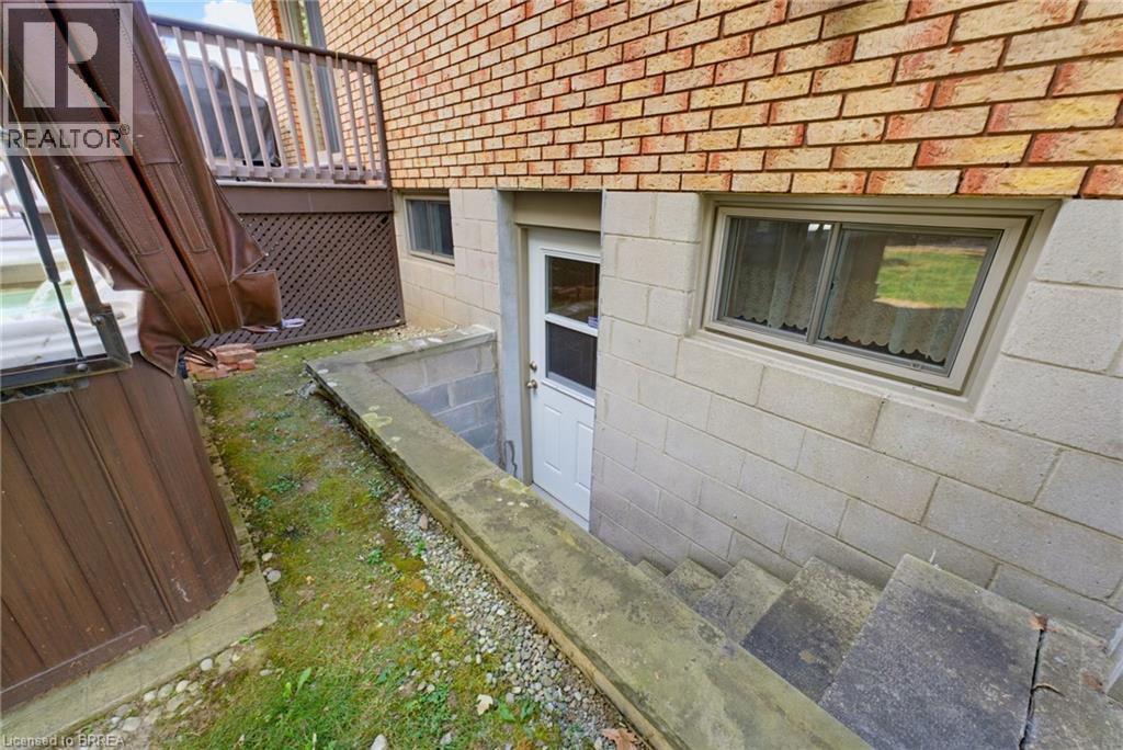 32 Wedgewood Drive, Brantford, ON