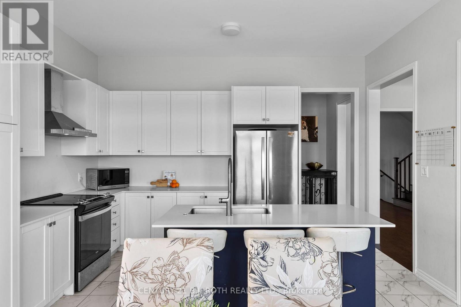 6 Henderson Street, Essa, ON