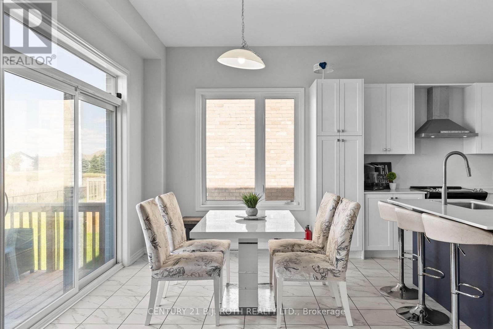 6 Henderson Street, Essa, ON