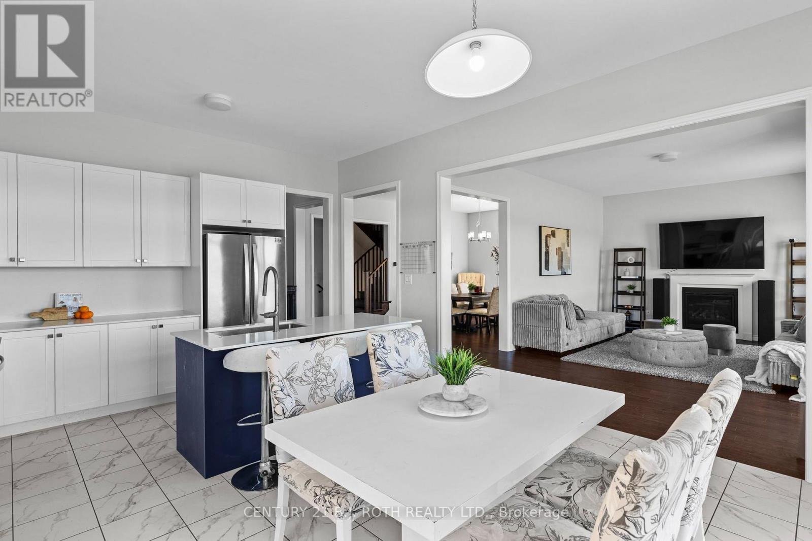 6 Henderson Street, Essa, ON