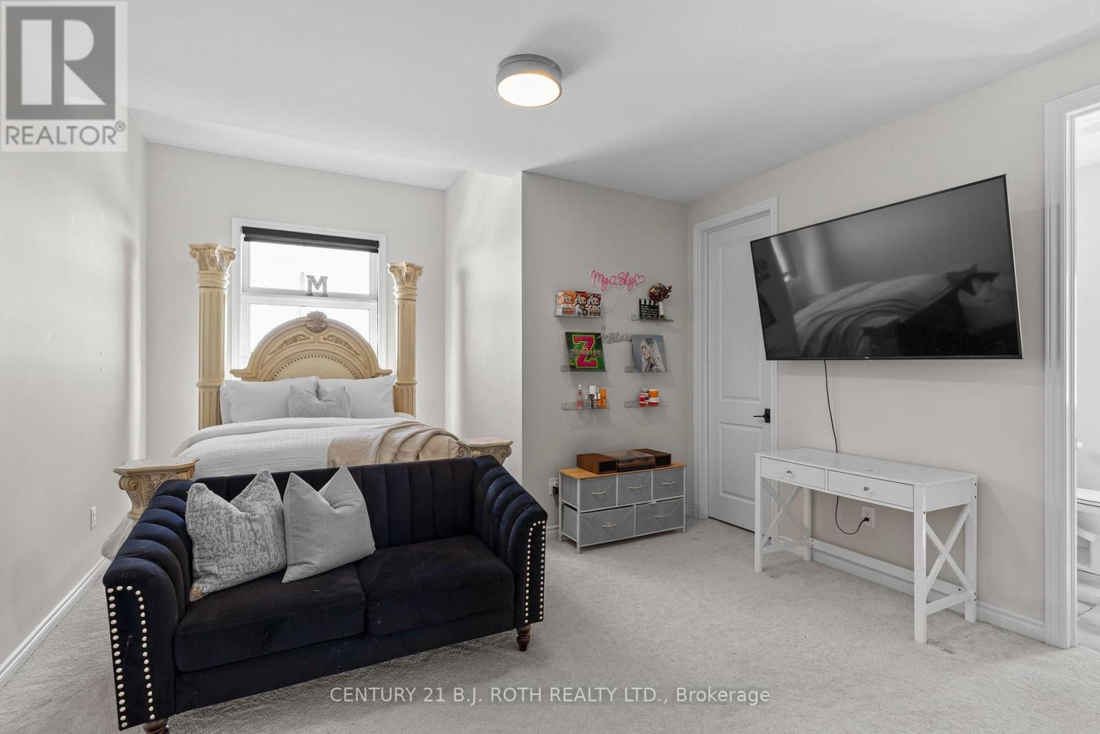 6 Henderson Street, Essa, ON