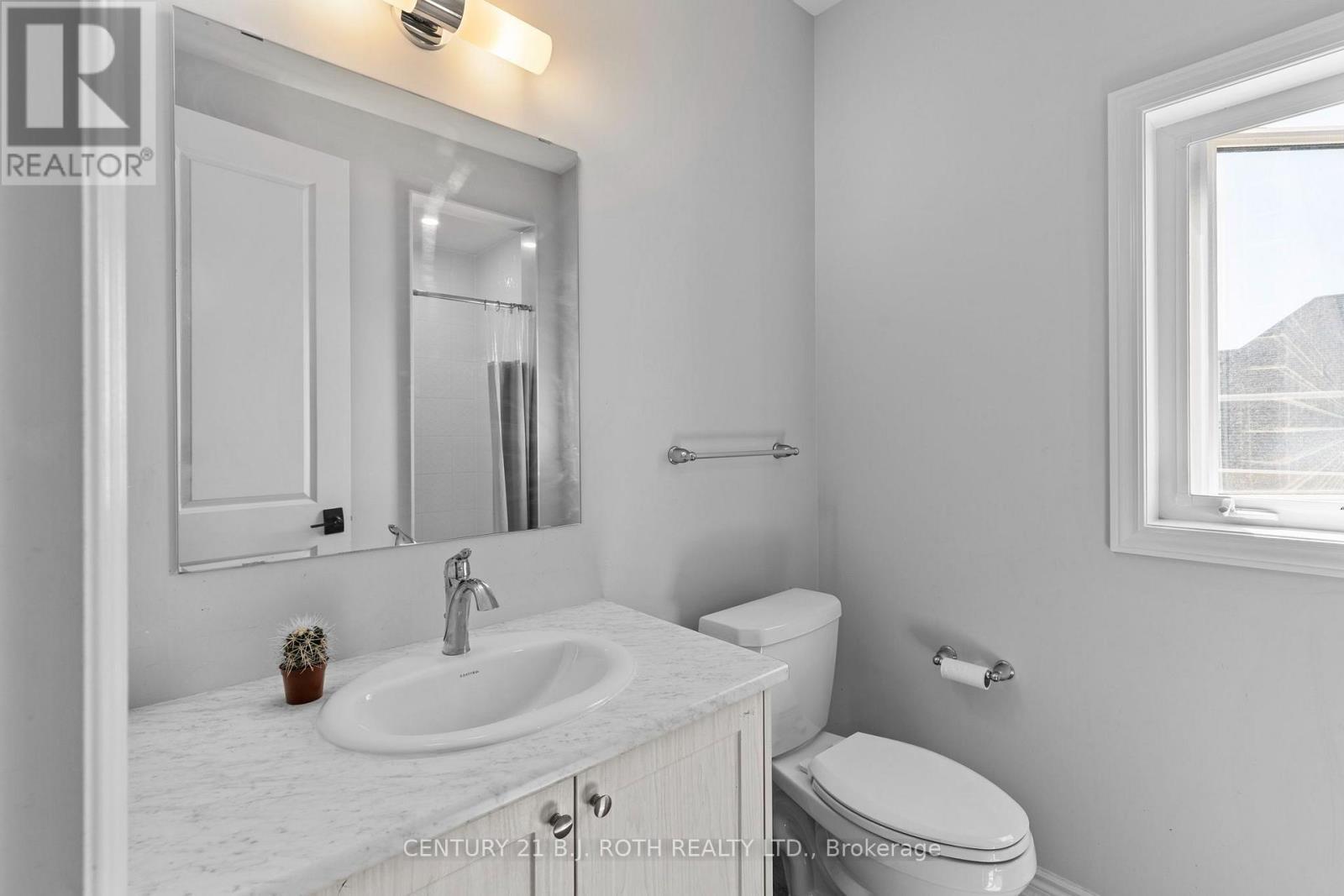 6 Henderson Street, Essa, ON