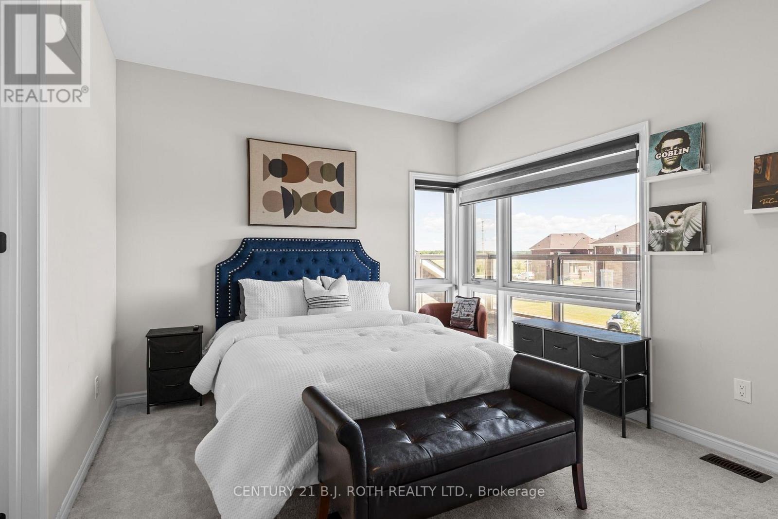 6 Henderson Street, Essa, ON