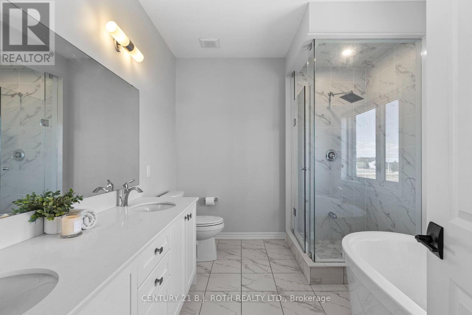 6 Henderson Street, Essa, ON
