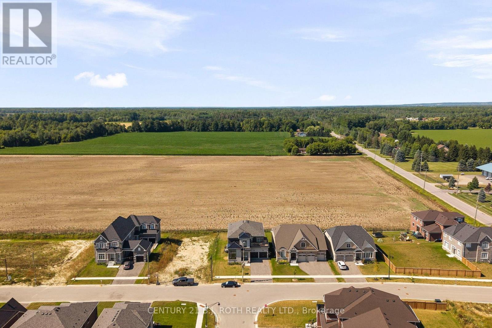 6 Henderson Street, Essa, ON