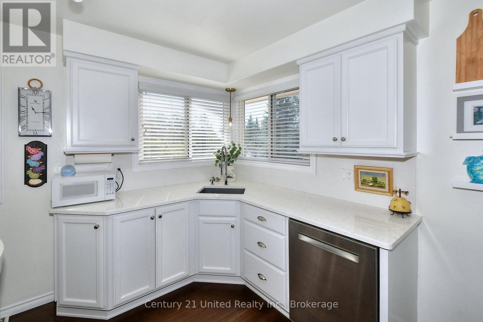 1812 Youngs Point Road, Selwyn, ON