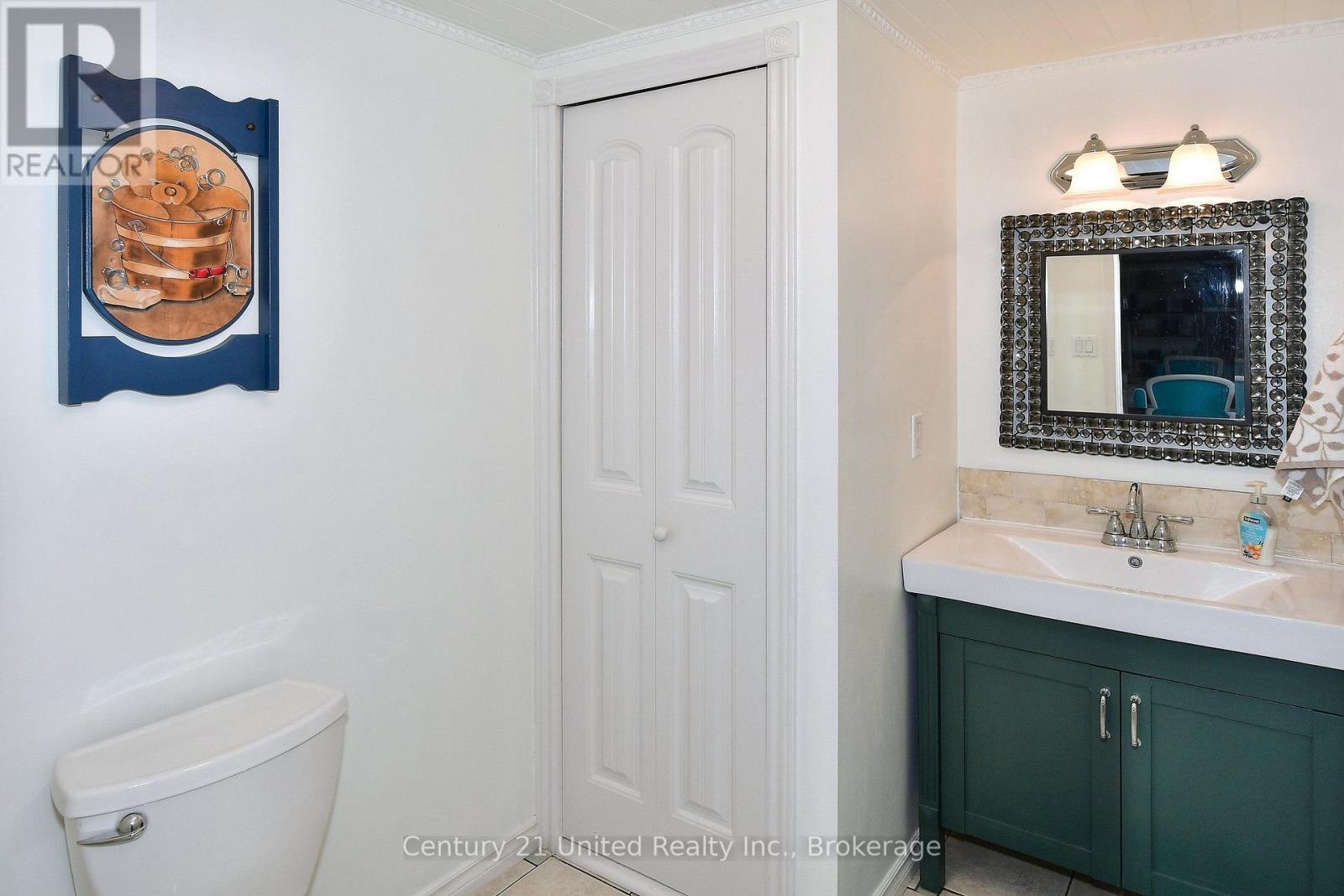 1812 Youngs Point Road, Selwyn, ON