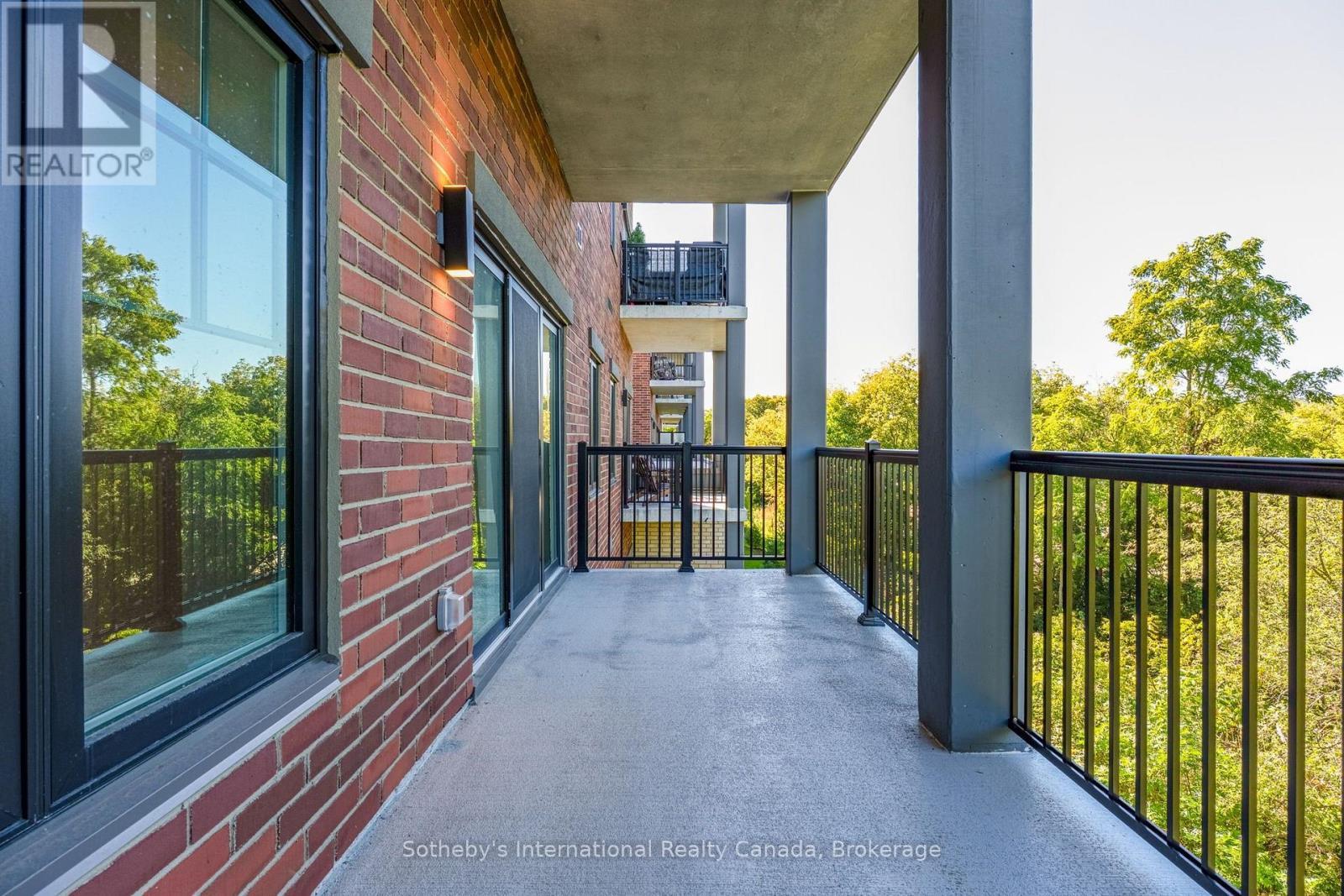 Balcony - 316 - 121 Mary Street, Clearview (Creemore), ON