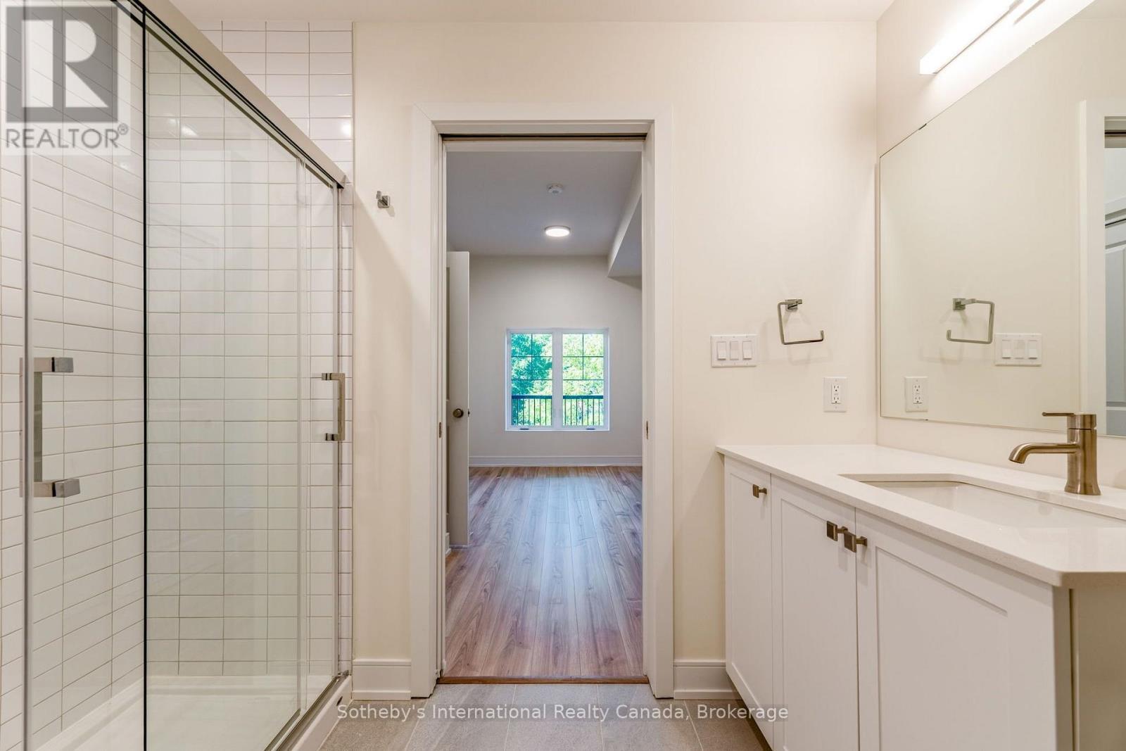 Primary Ensuite with walk-in shower - 316 - 121 Mary Street, Clearview (Creemore), ON
