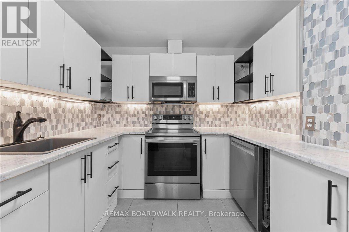 6 - 7 Timberview Way, Ottawa, ON