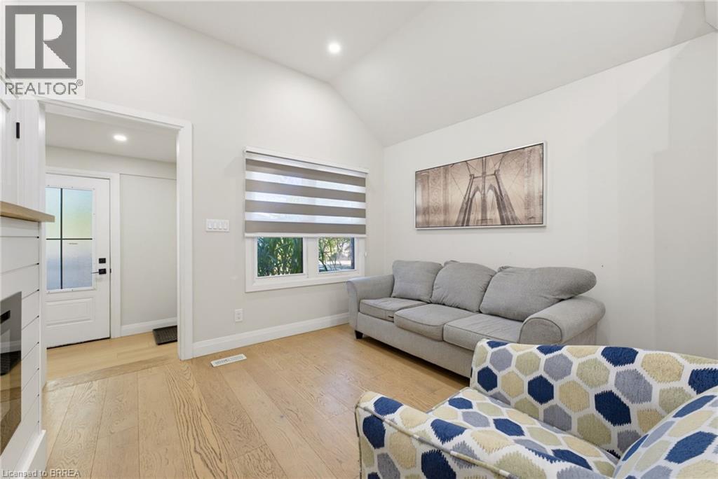 410 Nelson Street, Brantford, ON