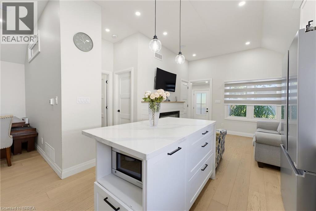 410 Nelson Street, Brantford, ON